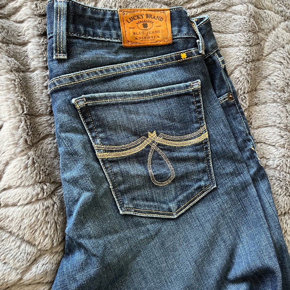 Lucky brand Lola skinny jeans. Size 4/27 regular